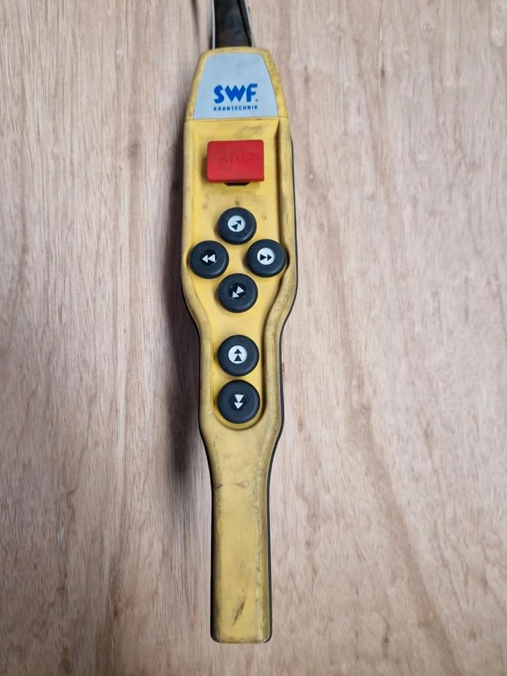 Afstandsbedieningen voor kettingtakel / bovenloopkraan  SWF, Doe-het-zelf en Verbouw, Lieren en Takels, Zo goed als nieuw, Elektrisch