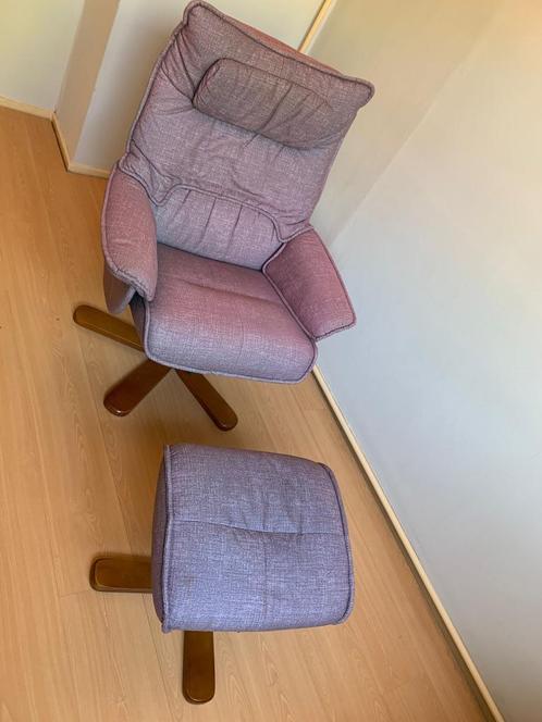 Draaibare verstelbare fauteuil met voetenbank, Huis en Inrichting, Fauteuils, Gebruikt, Hout, Metaal, Stof, 75 tot 100 cm, 75 tot 100 cm