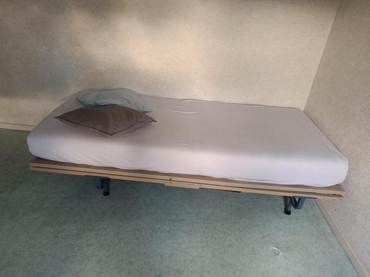 Auping bed, verstelbaar hoofd- en voeteneind., Huis en Inrichting, Slaapkamer | Bedden, Gebruikt, Eenpersoons, 90 cm, 200 cm, Overige materialen