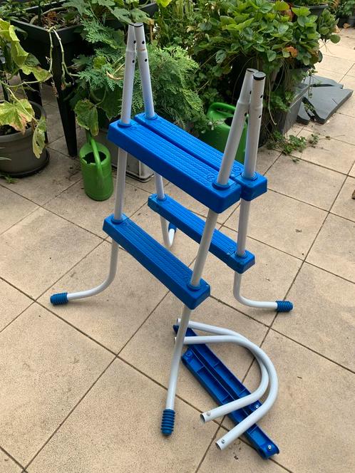 Zwembadtrap - Gebruikt, Doe-het-zelf en Verbouw, Ladders en Trappen, Gebruikt, Trap, Minder dan 2 meter, Opvouwbaar of Inschuifbaar