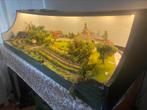 N spoor treinbaan klein diorama met details 125 x 61 cm, Hobby en Vrije tijd, Modeltreinen | N-Spoor, Brug, Tunnel of Gebouw, Overige merken