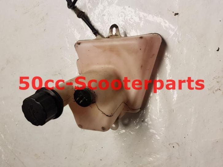 Olietank Peugeot Vivacity 2t 1999 733984 gebruikt, Motoren, Tuning en Styling, Ophalen of Verzenden