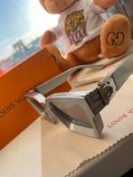 Trendy Zonnebril - Stijlvol en Beschermend!, Sieraden, Tassen en Uiterlijk, Zonnebrillen en Brillen | Heren, Overige merken, Zonnebril