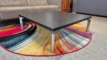 Prachtige Leolux top design salontafel 100x100 cm beschikbaar voor biedingen