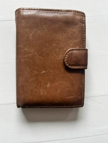 Leren portemonnee z.g.a.n.€25! beschikbaar voor biedingen