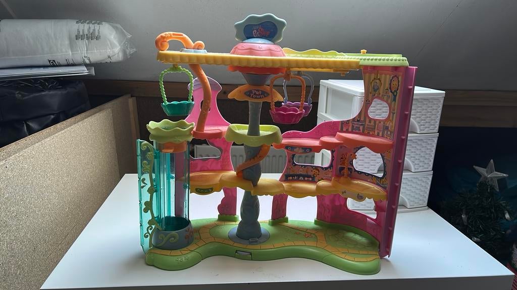 Petshop speelhuis, Kinderen en Baby's, Speelgoed | Overig, Ophalen of Verzenden, Zo goed als nieuw, Jongen of Meisje