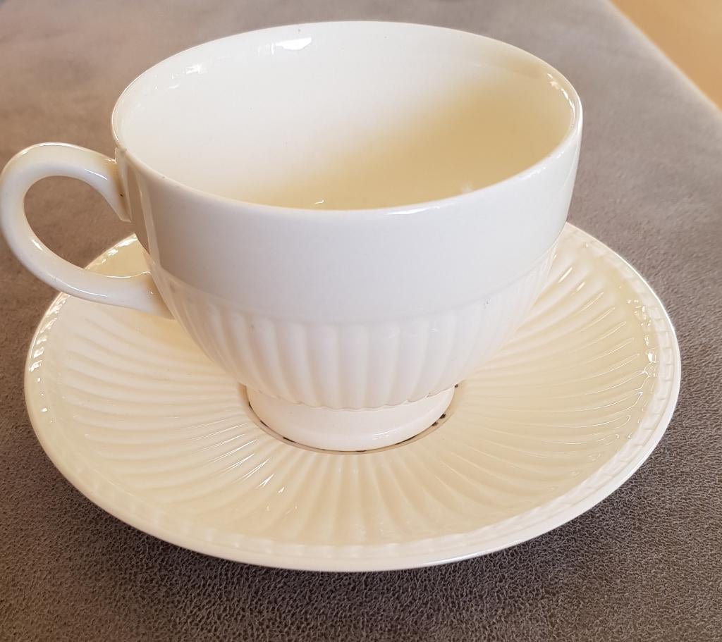 Kop en schotel (Wedgwood, Edme/Stratford), Huis en Inrichting, Keuken | Servies, Ophalen, Zo goed als nieuw, Overige stijlen, Kop(pen) en/of Schotel(s)