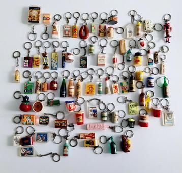 78 sleutelhangers periode 60/70er jaren. beschikbaar voor biedingen