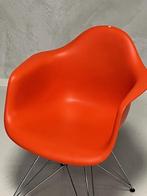 Vitra Eames DAR eetkamerstoel design eettafelstoel oranje, Huis en Inrichting, Stoelen, Gebruikt, Overige kleuren, Vintage, Ophalen of Verzenden