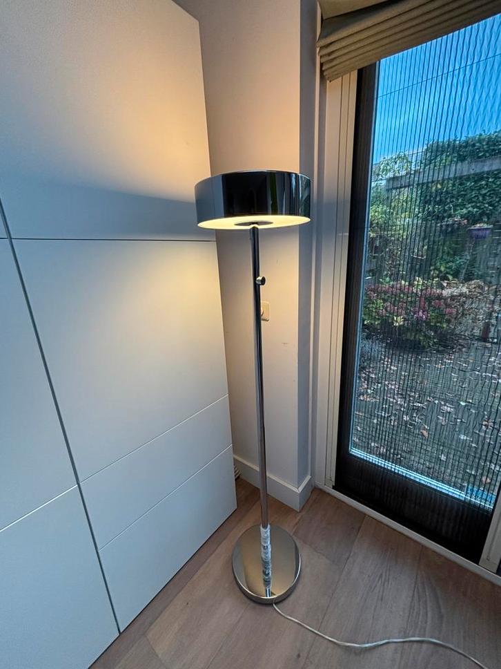 Stijlvolle Staande Lamp, Huis en Inrichting, Lampen | Vloerlampen, Zo goed als nieuw, 100 tot 150 cm, Metaal, Ophalen