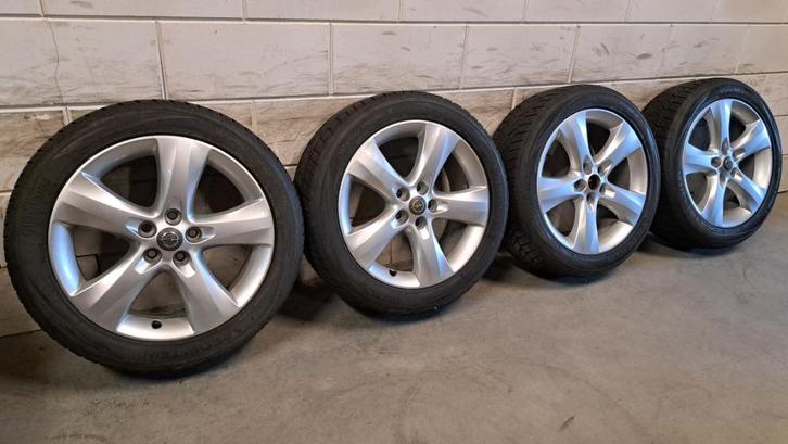 Lichtmetalen velgen Astra J Astra K Cruze 215/50/17 top set!, Auto-onderdelen, Banden en Velgen, Banden en Velgen, Winterbanden