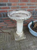 Vogelwaterbak op zuil, Ophalen, Gebruikt