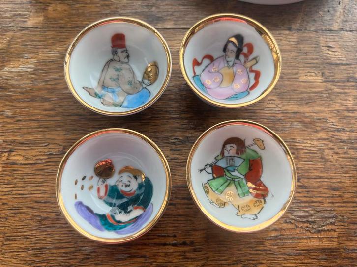 Set van 4 antieke sake kopjes porselein Japan Kutani, Antiek en Kunst, Antiek | Porselein, Ophalen of Verzenden