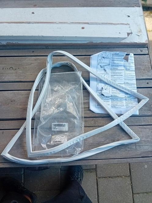 Deurrubber koelkast nieuw in de verpakking !, Witgoed en Apparatuur, Onderdelen en Toebehoren, Zo goed als nieuw, Ophalen of Verzenden