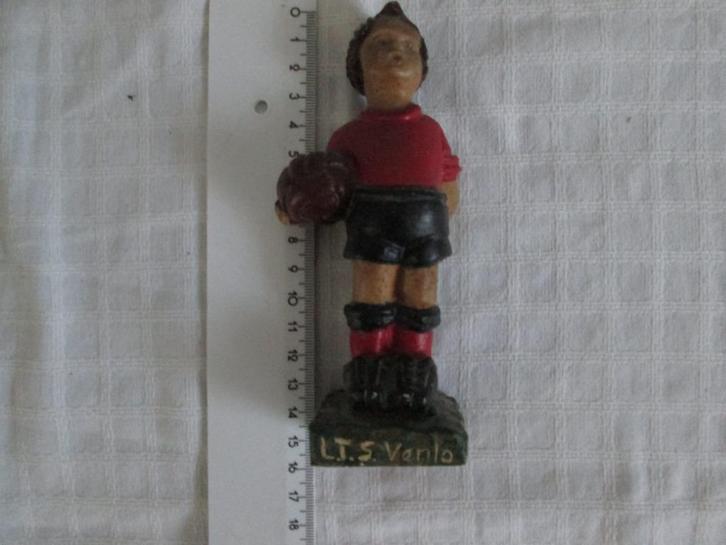 L.T.S.Venlo beeldje voetbal, Verzamelen, Beelden en Beeldjes, Gebruikt, Mens, Ophalen of Verzenden