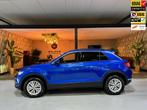 Volkswagen T-Roc 1.5 TSI Style Garantie Carplay StoelVW Adop, Stof, Zwart, 4 cilinders, 150 pk