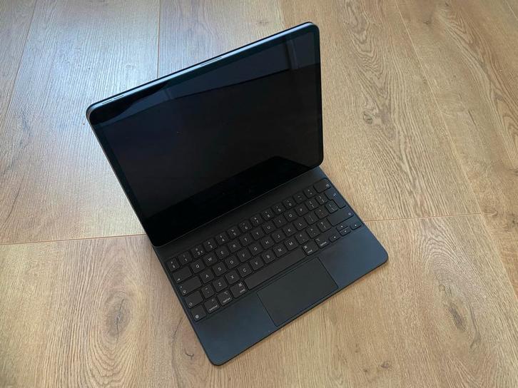 Apple iPad Pro 12.9" 256GB wifi Gen. 5 + Magic keyboard, Computers en Software, Apple iPads, Zo goed als nieuw, Apple iPad Pro