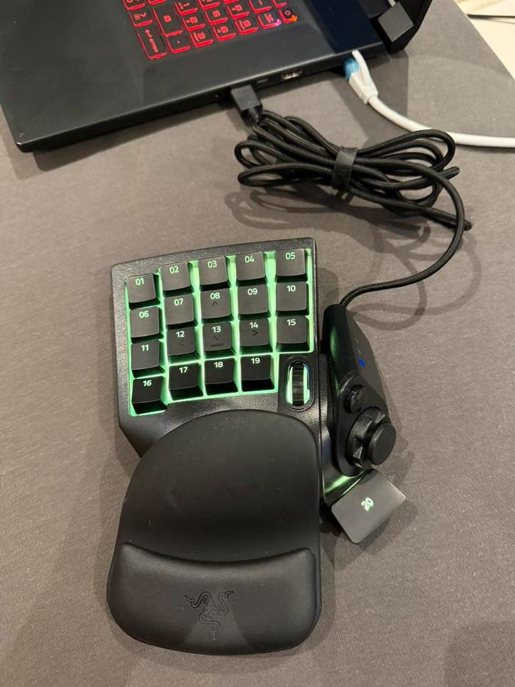 Razor tartarus V2 Nieuw, Computers en Software, Toetsenborden, Nieuw, Ophalen of Verzenden