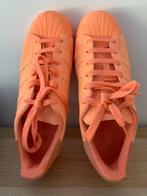 Adidas Superstar neon zalm maat 39 1/3, Ophalen of Verzenden, Zo goed als nieuw, Roze, Sneakers of Gympen