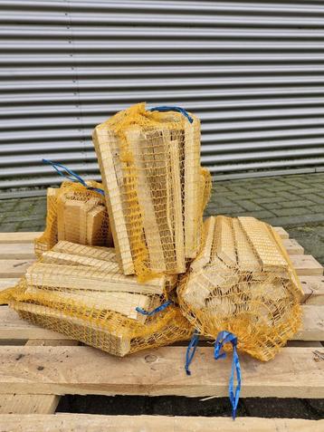 Aanmaakhoutjes droog ca.25 cm lang voor houtkachel / BBG beschikbaar voor biedingen