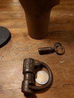 Antiek klein hangslot met sleutel die werkt 6 cm slotje, Antiek en Kunst, Ophalen of Verzenden