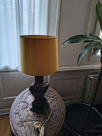 Klassieke tafel/ schemerlamp beschikbaar voor biedingen