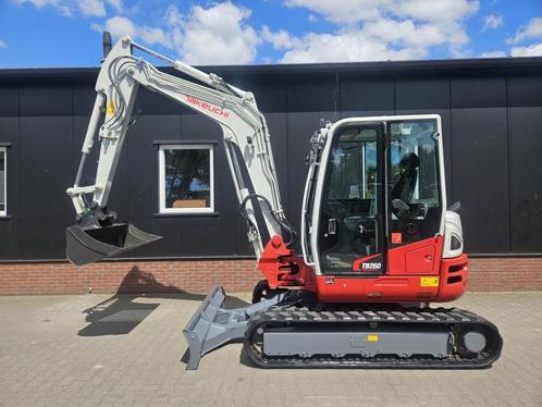 Takeuchi TB260 Demo Stage V, Zakelijke goederen, Machines en Bouw | Kranen en Graafmachines