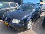 Volkswagen Bora 1.6-16V Sportline, Gebruikt, Bora, 4 cilinders, Blauw