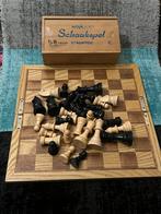 Vintage Homas Schaakspel Staunton 58mm Compleet, Een of twee spelers, Ophalen of Verzenden, Gebruikt, Reisspel