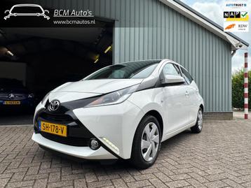 Toyota Aygo 1.0 VVT-i x-play |Led|CruiseControl|Camera|Airco beschikbaar voor biedingen