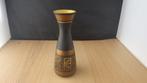 slanke donkerbruine vaas met goudkleurige decoratie, Gebruikt, Overige kleuren, Aardewerk of Porselein, Ophalen of Verzenden