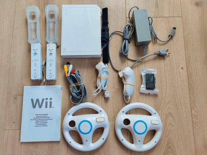 Mooie Nintendo Wii set met heel veel spellen, Spelcomputers en Games, Spelcomputers | Nintendo Wii, Zo goed als nieuw, Met 2 controllers