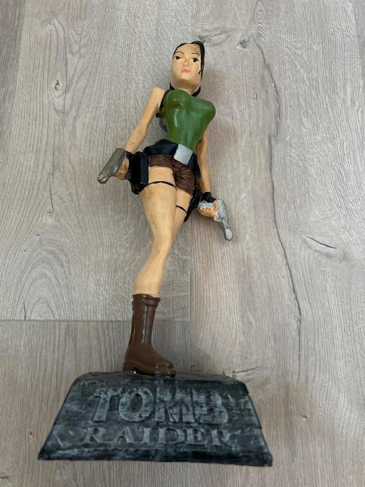 Lara Croft Tomb Raider, Kinderen en Baby's, Speelgoed | Actiefiguren, Zo goed als nieuw, Ophalen of Verzenden