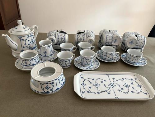 Blauw Saks theeservies van Jäger, Antiek en Kunst, Antiek | Servies compleet, Ophalen