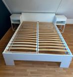 Ikea | Twee witte nachtkastjes | Vikhammer, Ophalen, Zo goed als nieuw, Hout, 55 tot 70 cm