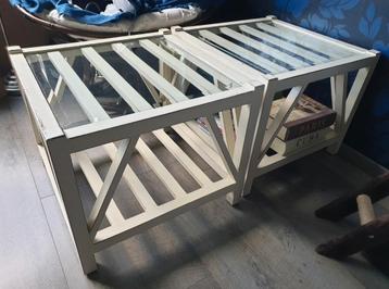 2 salontafels met glasplaat, 60x60 ca 50h beschikbaar voor biedingen