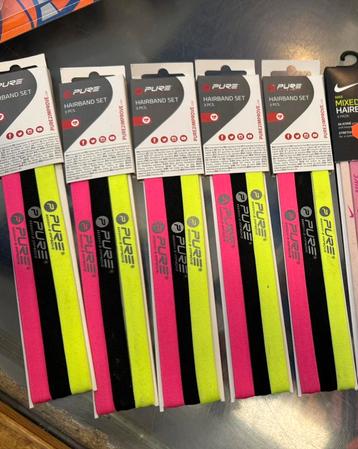 Nieuwe haarbandjes met antislip randje beschikbaar voor biedingen