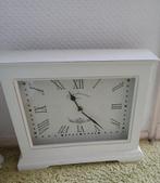 Leuke witte tafelklok - Ommoord Rotterdam, Ophalen, Gebruikt, Analoog, Wekker of Tafelklok