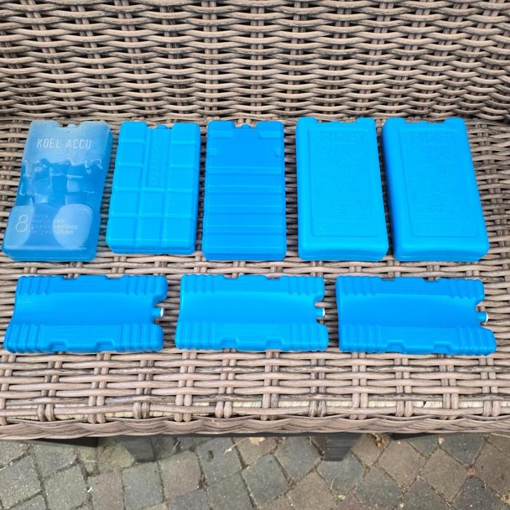 Zomer tip!️️️️☀️ 8 koelelementen / koelblokken - kamperen, Caravans en Kamperen, Koelboxen, Zo goed als nieuw, Koel-accessoire