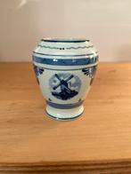 Delfts Blauw Lepelvaasje met Molen, Ophalen of Verzenden