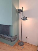 Industriële vloerlamp, betonlook, Ophalen, Zo goed als nieuw