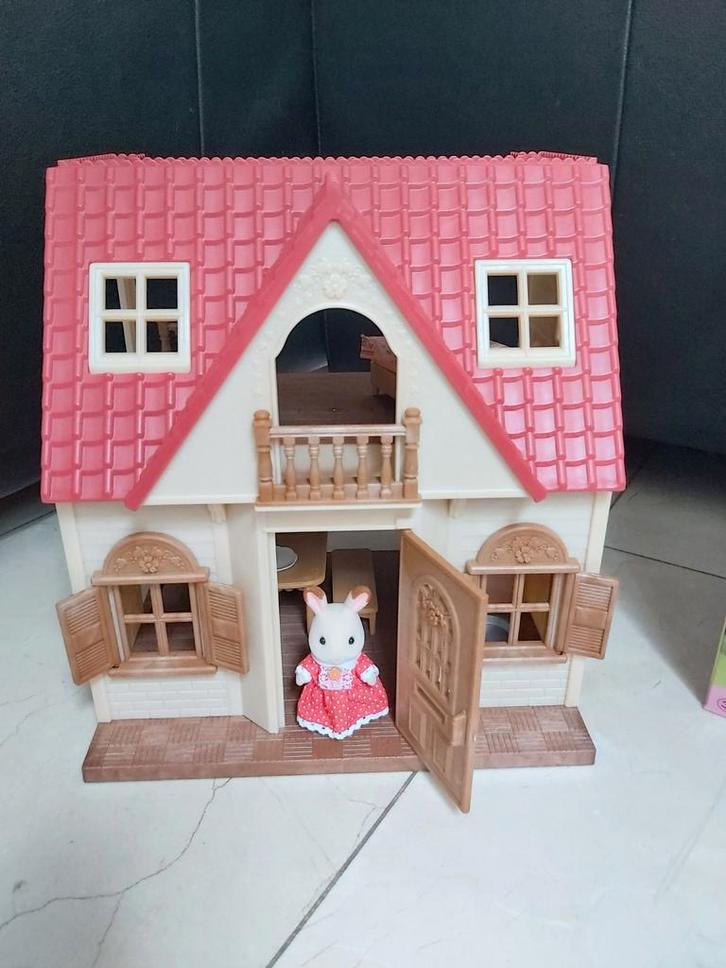 Sylvanian Families "red roof cosy cottage", Verzamelen, Poppenhuizen en Toebehoren, Zo goed als nieuw, Poppenhuis, Ophalen of Verzenden