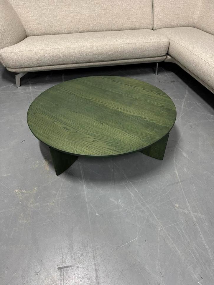 Showroommodel Leolux Elli T17 salontafel | Leolux salontafel, Huis en Inrichting, Tafels | Salontafels, Nieuw, Minder dan 50 cm