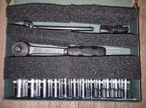 GEDORE 1/4 doppenset metrisch weinig gebruikt 4 T/M 13
mm, Auto diversen, Autogereedschap, Zo goed als nieuw, Ophalen
