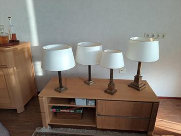 lampenset bestaande uit 4 lampen beschikbaar voor biedingen