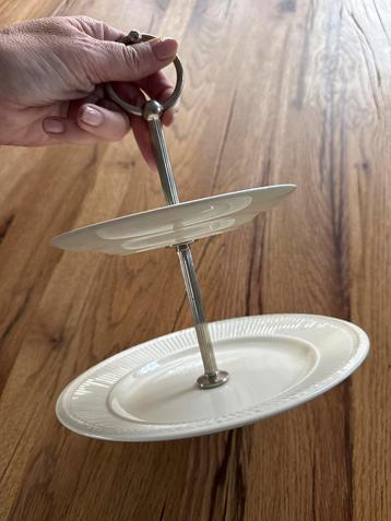 Etagère Wedgwood beschikbaar voor biedingen