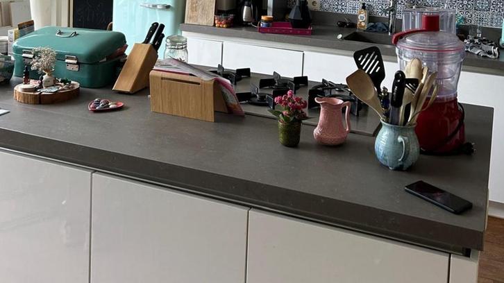 Keukenblad natuursteen, Huis en Inrichting, Keuken | Keukenelementen, Gebruikt, Minder dan 100 cm, 200 cm of meer, 75 cm of meer