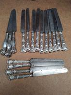 17 antieke mesjes met( dun ) zilveren heft, Antiek en Kunst, Antiek | Bestek, Ophalen of Verzenden