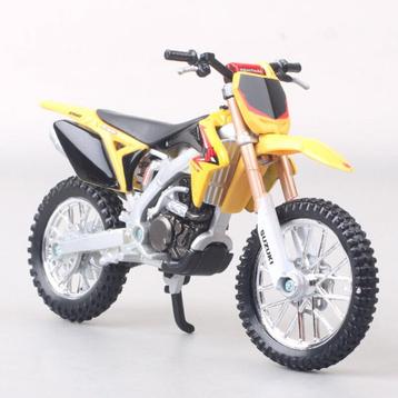 6293: Suzuki RM-Z 450 - Bburago 1:18 beschikbaar voor biedingen