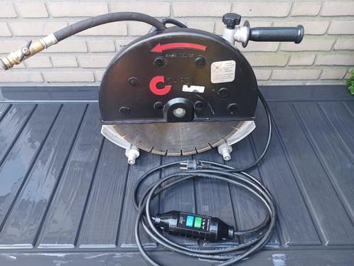 Muurzaag 350 mm Interdynamics, Doe-het-zelf en Verbouw, Gereedschap | Overige machines, Zo goed als nieuw, Ophalen